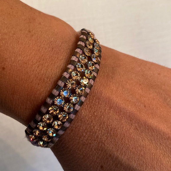 Crystal bracelet. Gold crystals on adjustable macrame violet string. - Picture 4 of 6